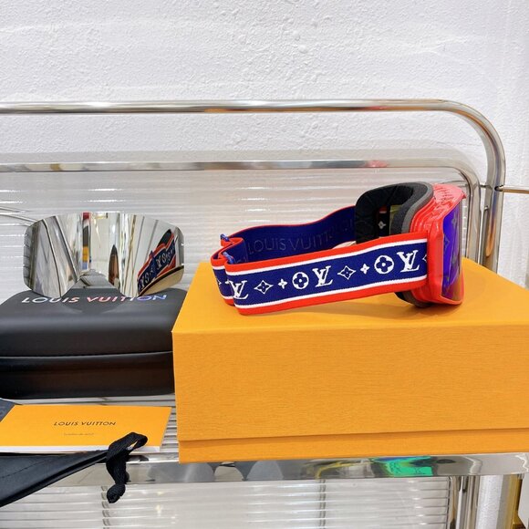 LOUIS VUITTON Ski Glasses Unisex - Picture 5 of 11